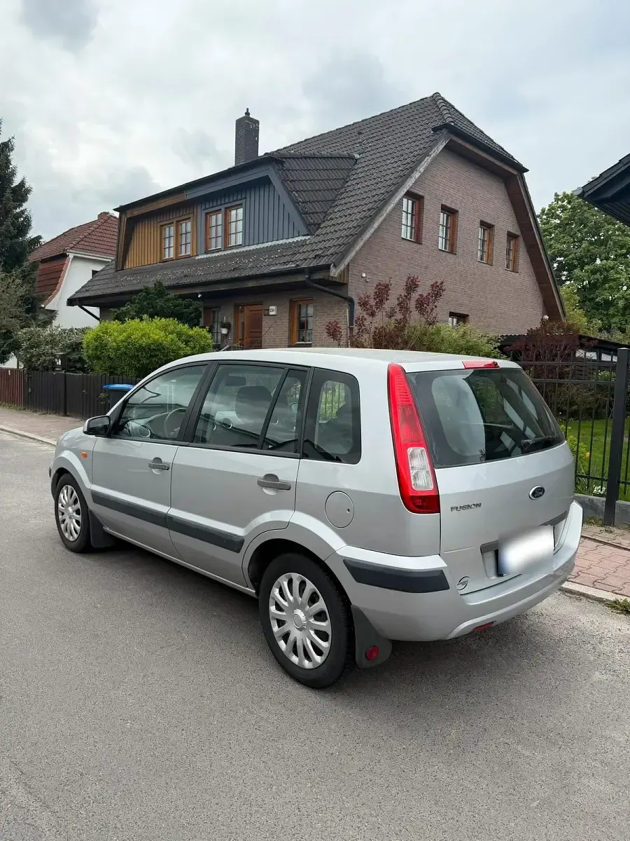 Gebraucht Ford Fusion 100 PS (73 kW) 2006 Silber Kleinwagen