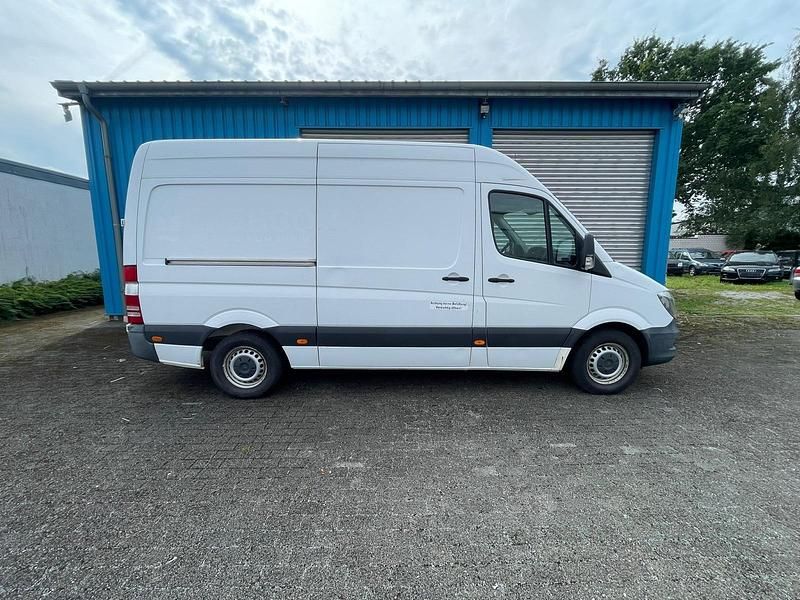Arktikweiss Gebraucht 2015 Mercedes Sprinter Van | 12.499 € (Fairer Preis) - Bild 1/4
