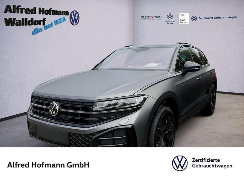 Grau Gebraucht 2024 VW Touareg R-line SUV | 78.310 € (Teuer) - Bild 1/4