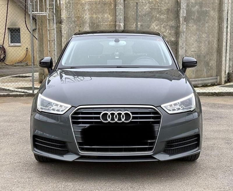 Grau Gebraucht 2017 Audi A1 Sportback S-Line Kleinwagen | 11.400 € (Superpreis) - Bild 1/4
