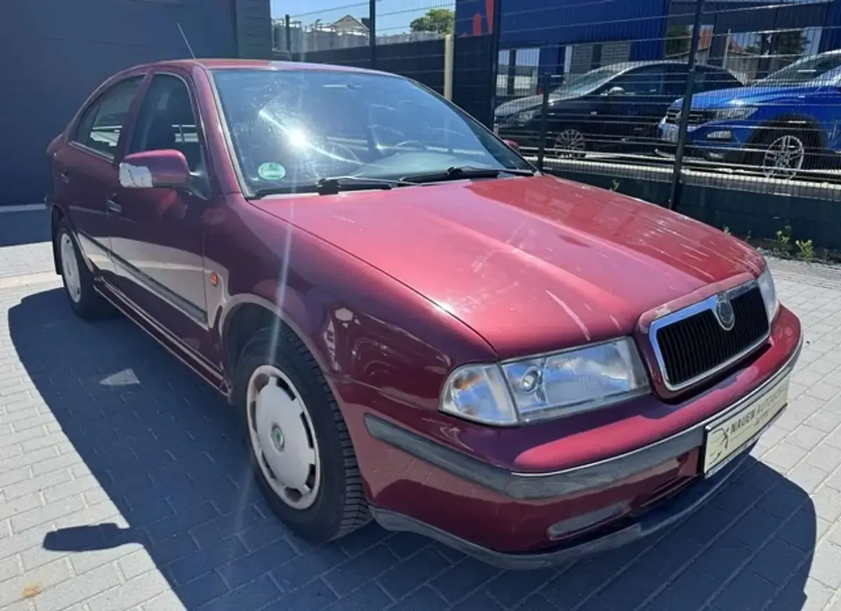 Gebraucht Skoda Octavia 101 PS (74 kW) 1999 Rot Limousine