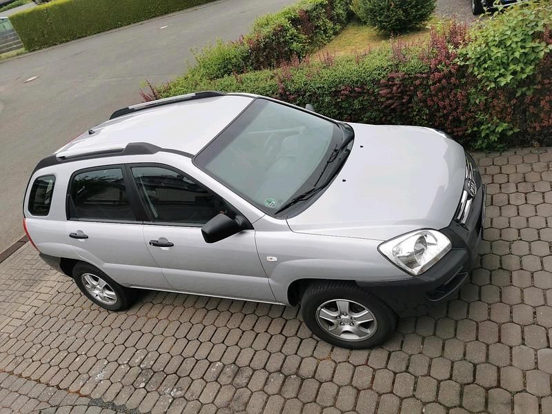 Silber Gebraucht 2006 Kia Sportage SUV | 3.000 € (Fairer Preis) - Bild 1/4