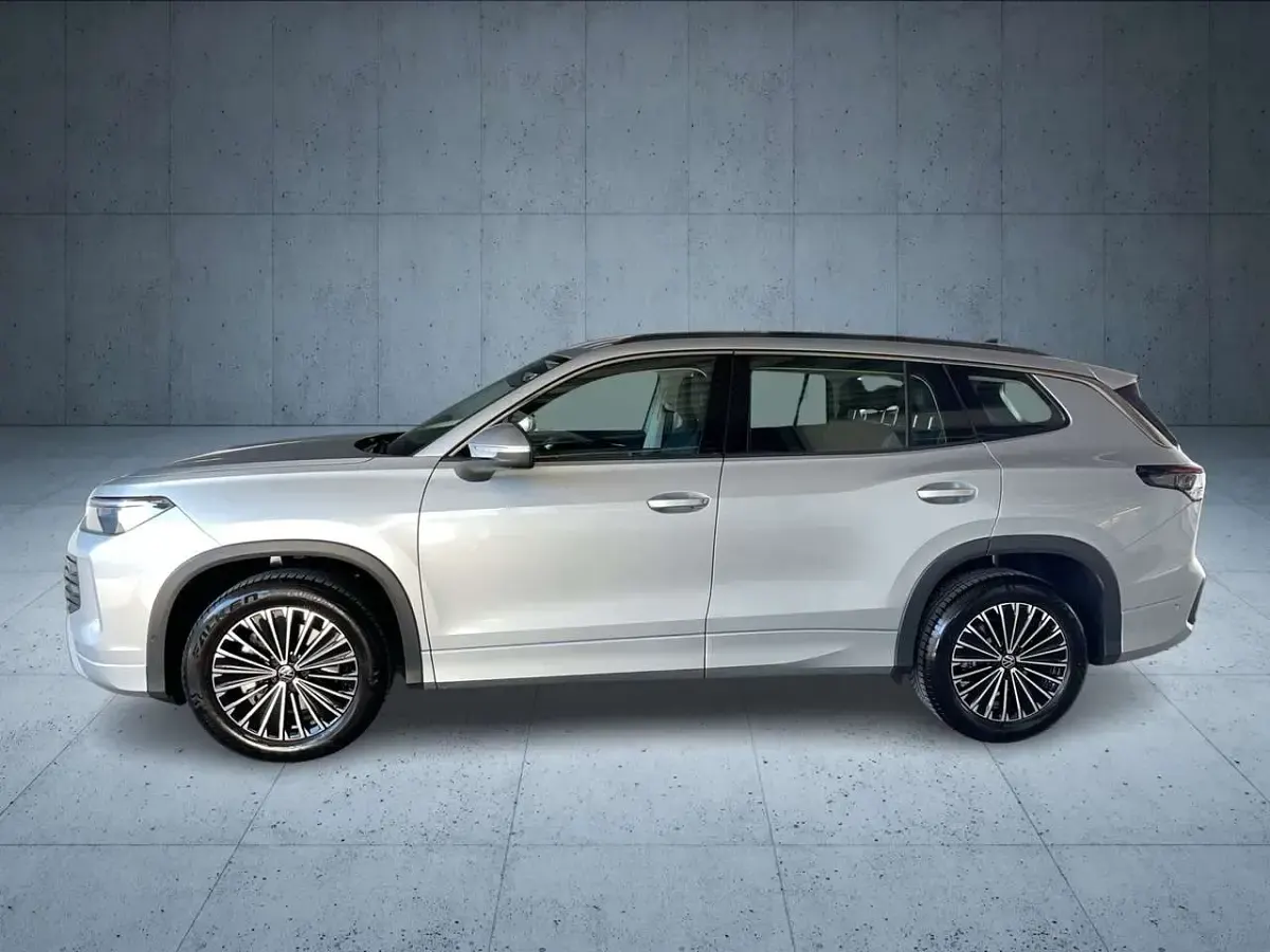 Gebraucht VW Tayron Life 193 PS (141 kW) 2025 Oyster silver metallic SUV