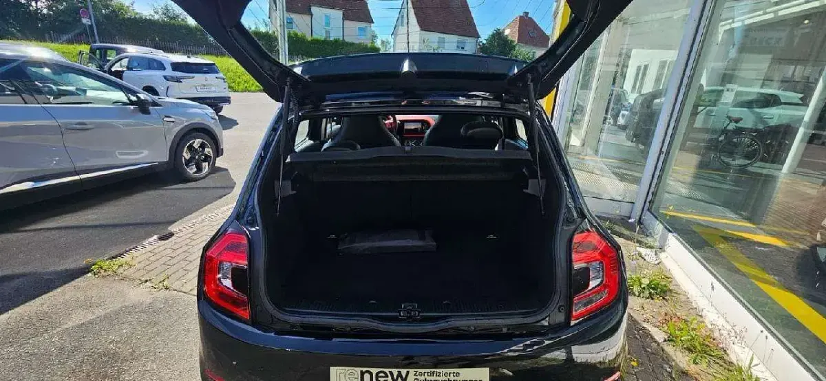 Gebraucht Renault Twingo Intens 65 PS (47 kW) 2022 Black pearl schwarz Kleinwagen