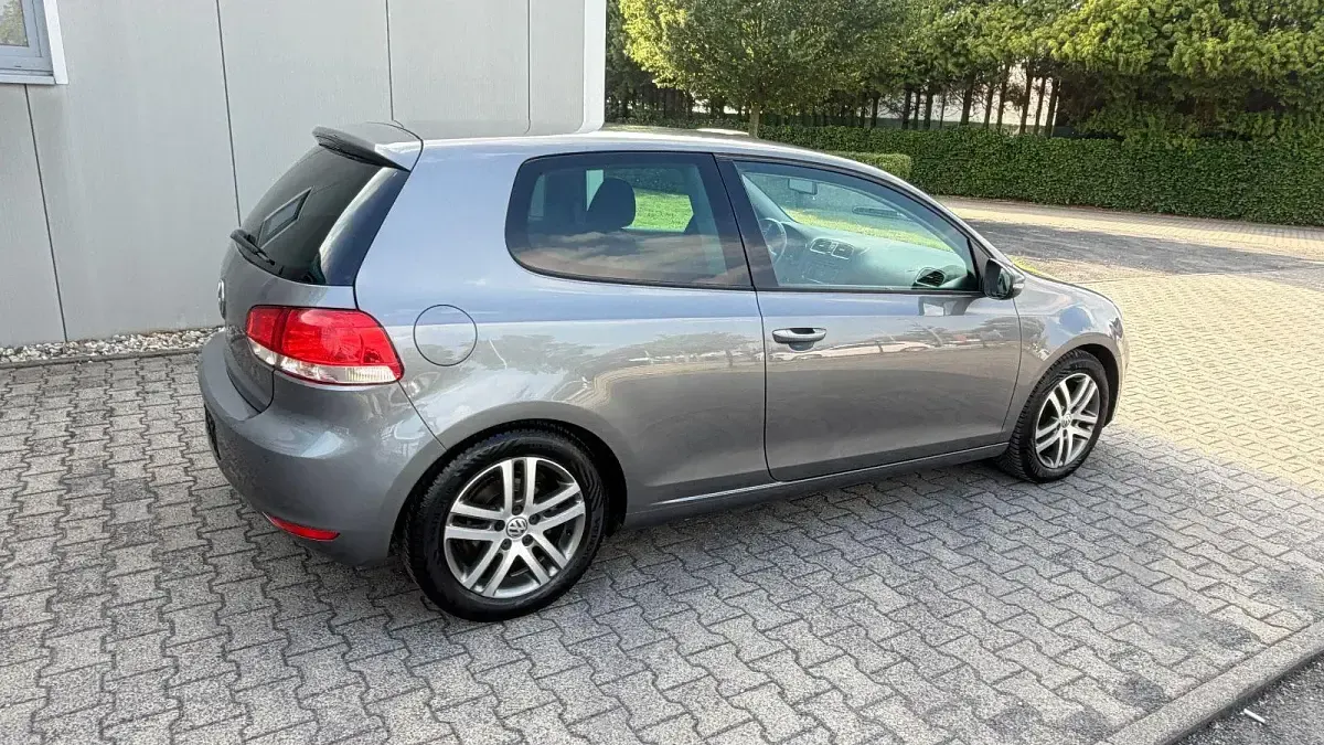 Gebraucht VW Golf Comfortline 110 PS (80 kW) 2009 Grau Coupé
