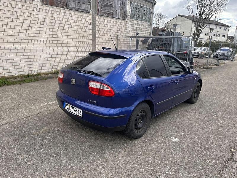 Gebraucht Seat Leon Stella 75 PS (55 kW) 2001 Blau Kleinwagen