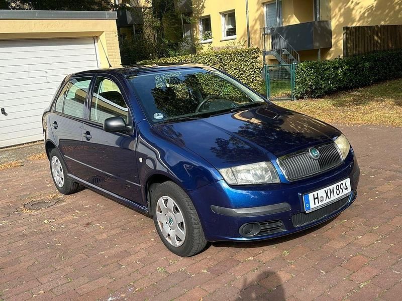 Blau Gebraucht 2007 Skoda Fabia Classic Limousine | 1.800 € (Guter Preis) - Bild 1/4