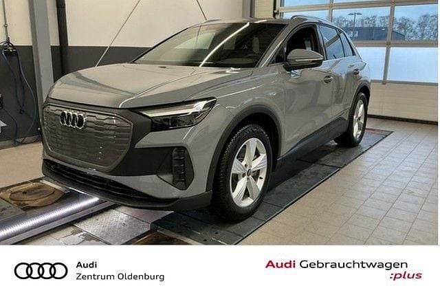 Grau Gebraucht 2022 Audi Q4 e-tron Basis SUV | 27.978 € (Guter Preis) - Bild 1/3