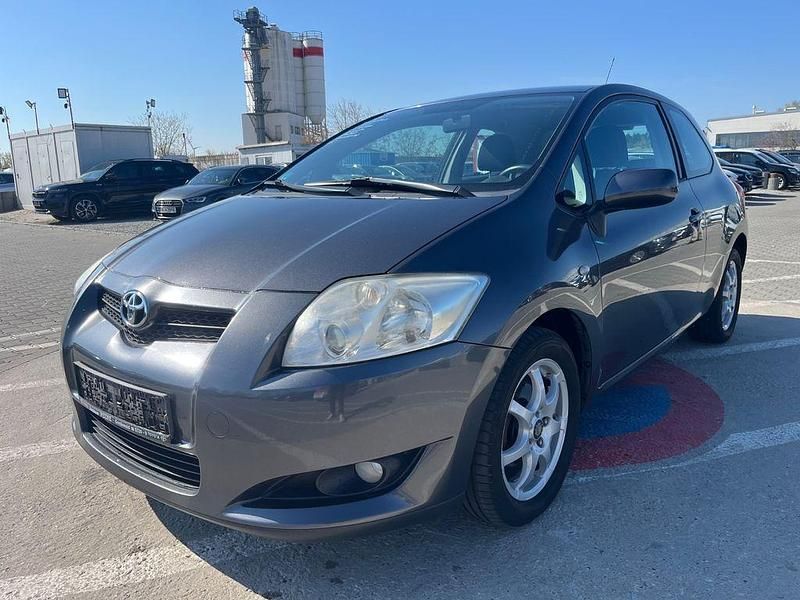 Gebraucht Toyota Auris Sol 124 PS (91 kW) 2007 Grau Kleinwagen