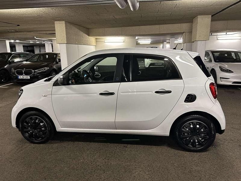 Gebraucht Smart ForFour Electric Drive 60 kW (82 PS) 2021 Weiß Limousine
