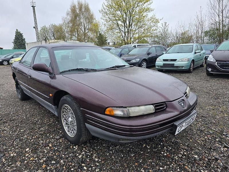 Second-hand Chrysler Vision 211 CP (155 kW) 1996 Roșu Berlinǎ