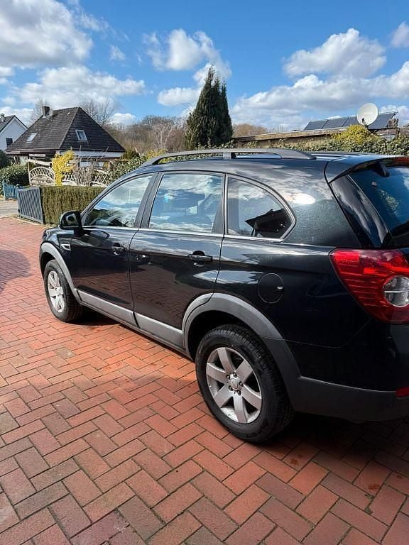 Gebraucht Chevrolet Captiva LS 167 PS (122 kW) 2011 Schwarz SUV