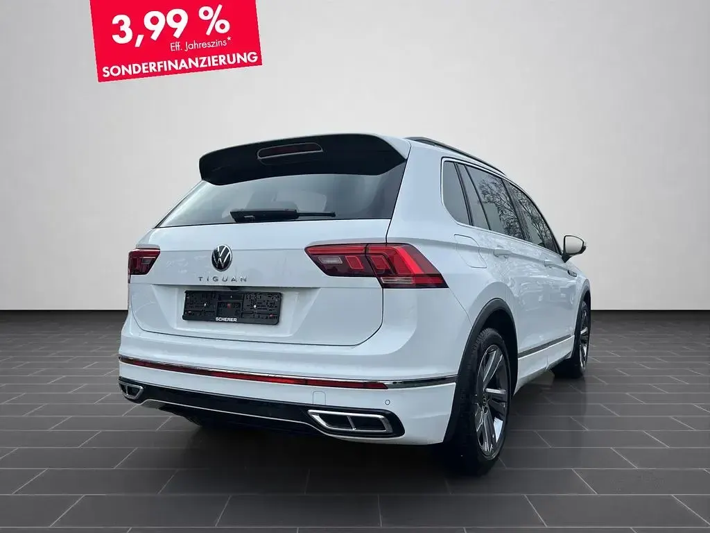 Gebraucht VW Tiguan R-line 150 PS (110 kW) 2023 Pure white SUV