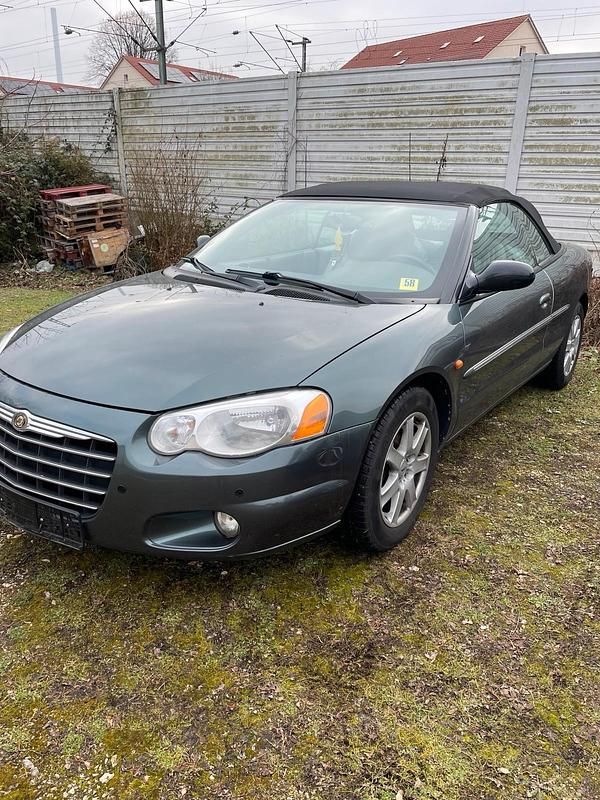 Grau Gebraucht 2004 Chrysler Sebring Cabriolet Cabrio | 4.800 € (Etwas zu teuer) - Bild 1/4