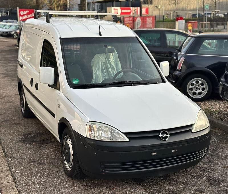 Weiß Gebraucht 2010 Opel Combo Business Van / Kleinbus | 3.490 € (Fairer Preis) - Bild 1/4