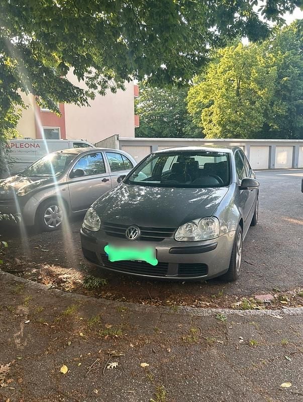 Grau Gebraucht 2005 VW Golf V Kombi | 2.200 € (Fairer Preis) - Bild 1/4