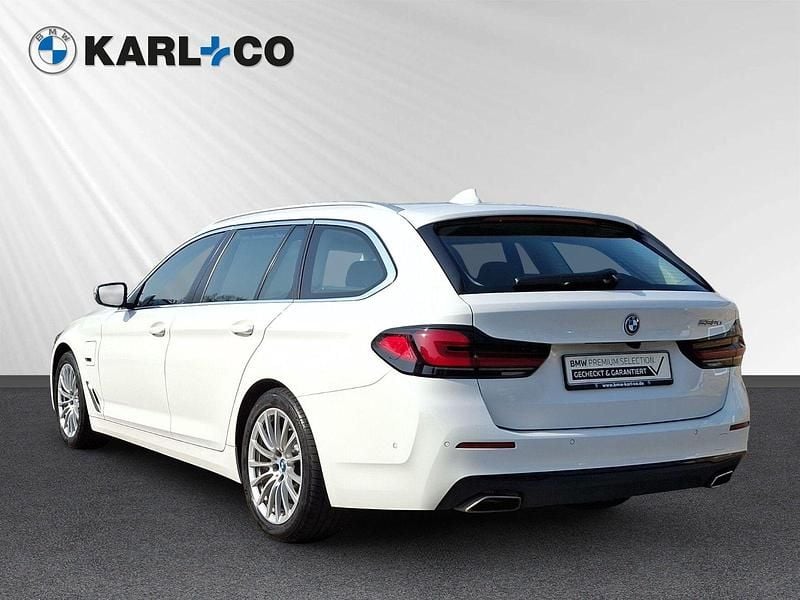 Gebraucht BMW 530e 292 PS (214 kW) 2021 Weiss Kombi