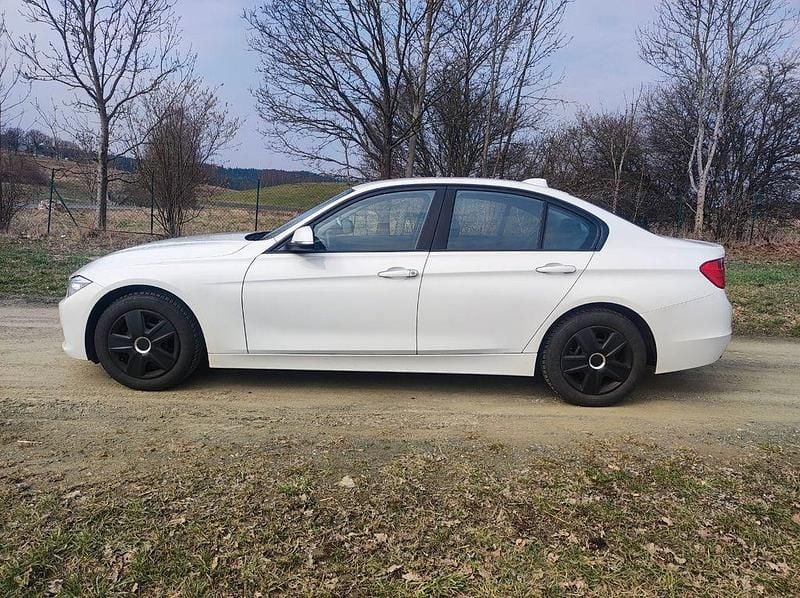 Gebraucht BMW 316 136 PS (100 kW) 2013 Weiß Limousine