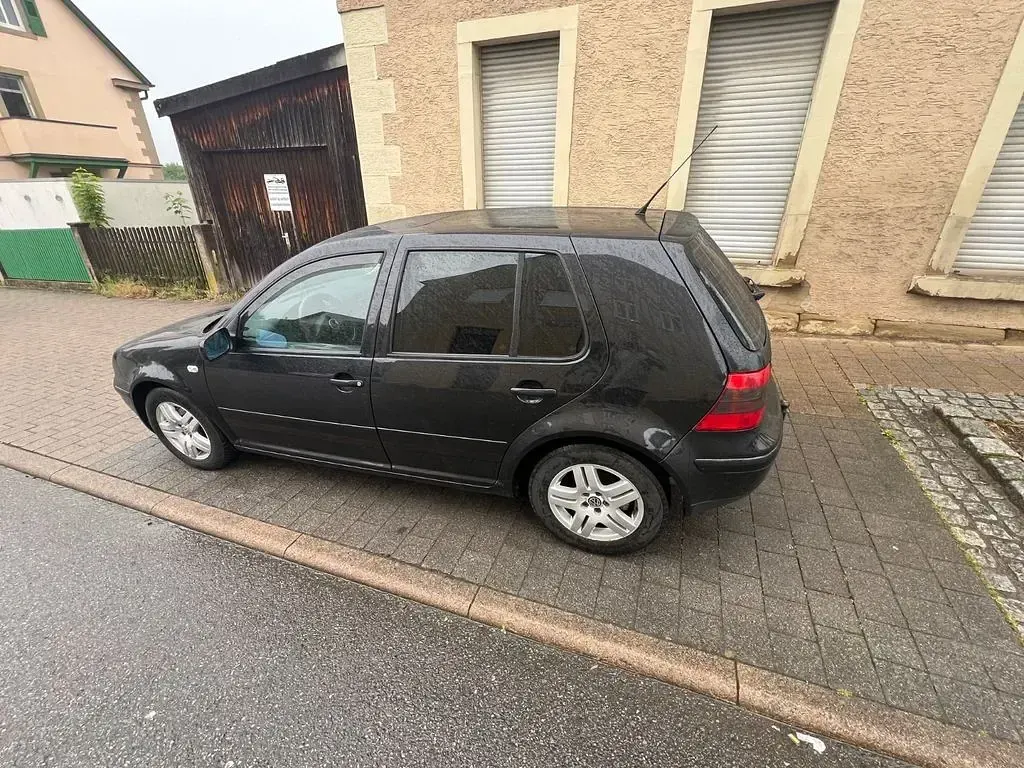 Gebraucht VW Golf III Basis 116 PS (85 kW) 1999 Schwarz Limousine
