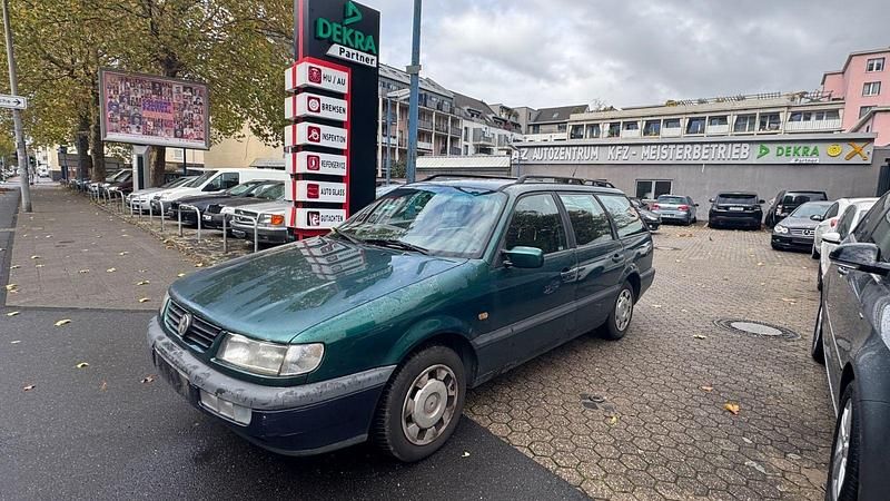 Grün Gebraucht 1996 VW Passat Pacific Kombi | 590 € (Fairer Preis) - Bild 1/4