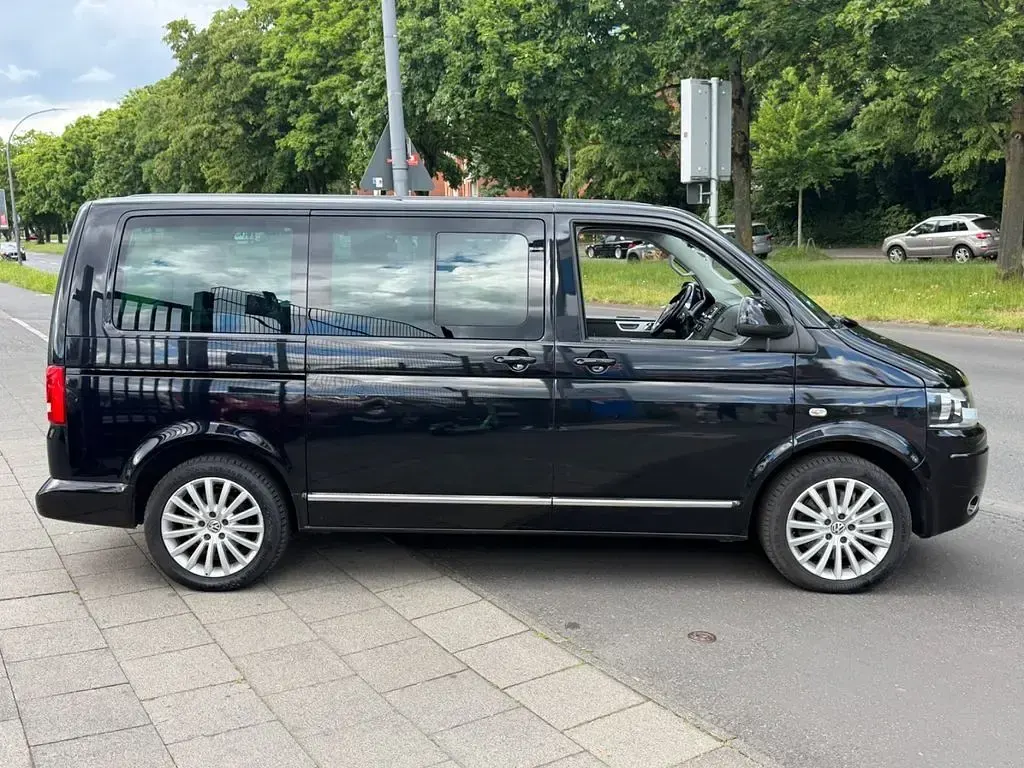 Gebraucht VW Multivan Highline 179 PS (131 kW) 2010 Schwarz Van / Kleinbus