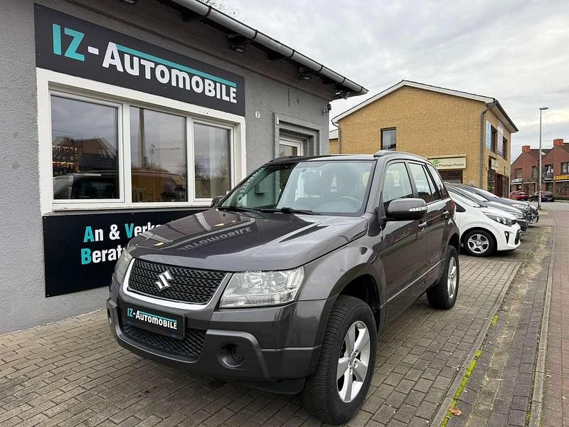 Zma quasar grey met. Gebraucht 2009 Suzuki Grand Vitara Club SUV | 7.990 € (Etwas zu teuer) - Bild 1/4