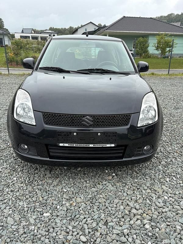 Schwarz Gebraucht 2007 Suzuki Swift Kleinwagen | 2.899 € (Etwas zu teuer) - Bild 1/4