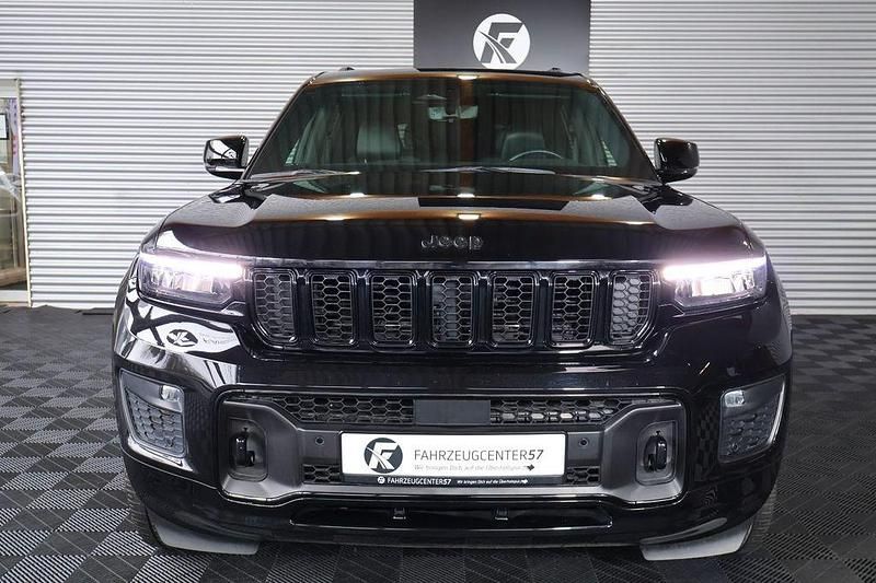 Gebraucht Jeep Grand Cherokee Overland 294 PS (216 kW) 2021 Schwarz SUV