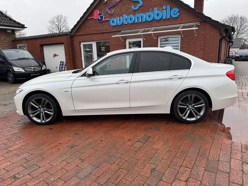 Gebraucht BMW 320 Comfort Edition 184 PS (135 kW) 2012 Weiß Limousine