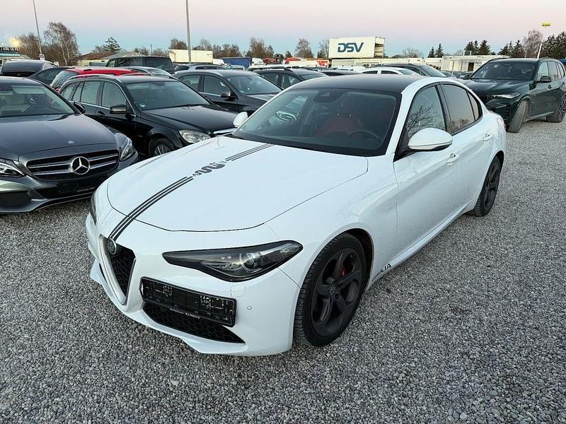 Gebraucht Alfa Romeo Giulia Super 179 PS (131 kW) 2017 Weiß Limousine