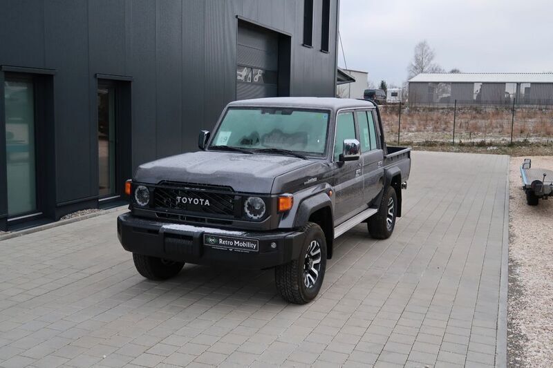 Grau Neu 2025 Toyota Land Cruiser SUV | 96.500 € - Bild 1/4