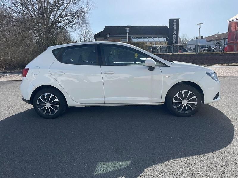 Gebraucht Seat Ibiza Style 105 PS (77 kW) 2014 Weiß Kleinwagen