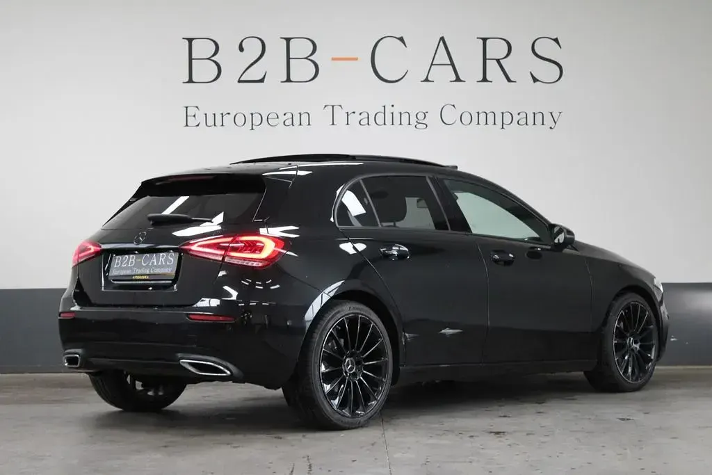 Gebraucht Mercedes A180 136 PS (100 kW) 2019 Schwarz Limousine