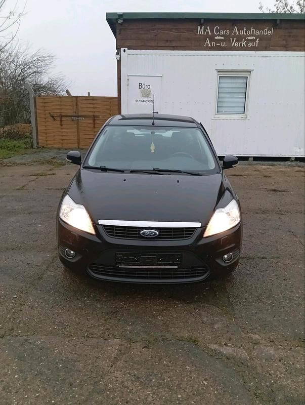 Gebraucht Ford Focus 90 PS (66 kW) 2010 Schwarz Kombi
