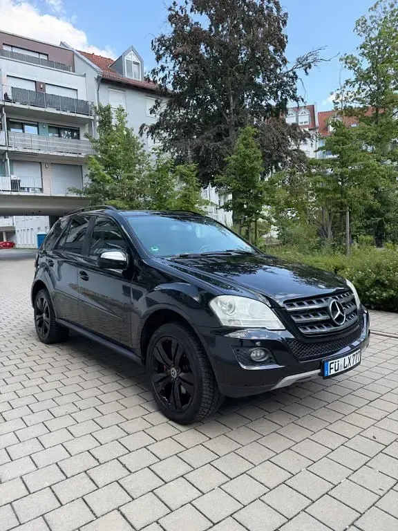 Gebraucht Mercedes ML350 224 PS (164 kW) 2009 Schwarz SUV