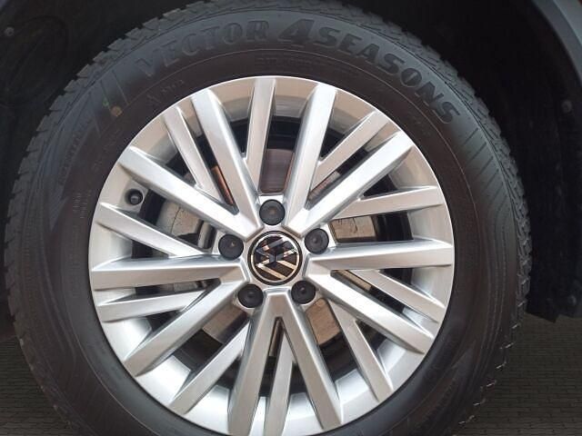 Gebraucht VW T-Roc Life 150 PS (110 kW) 2023 Rot SUV