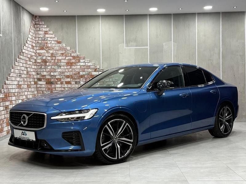 Bursting blue Gebraucht 2019 Volvo S60 R-Design Limousine | 27.990 € (Etwas zu teuer) - Bild 1/4