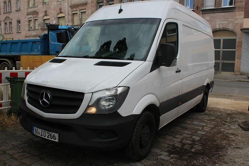 Weiß Gebraucht 2017 Mercedes Sprinter Van | 11.890 € (Fairer Preis) - Bild 1/4