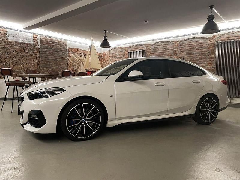 Gebraucht BMW 218 Performance 136 PS (100 kW) 2024 Weiß Limousine