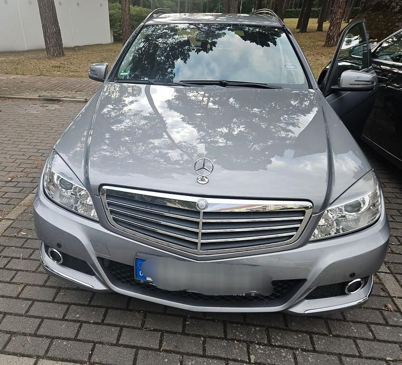 Silber Gebraucht 2009 Mercedes C200 Kombi | 5.000 € (Superpreis) - Bild 1/4