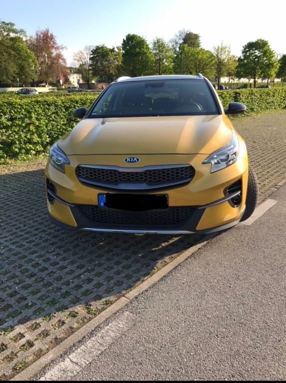 Gelb Gebraucht 2020 Kia XCeed 4 SUV | 22.990 € (Etwas zu teuer) - Bild 1/4