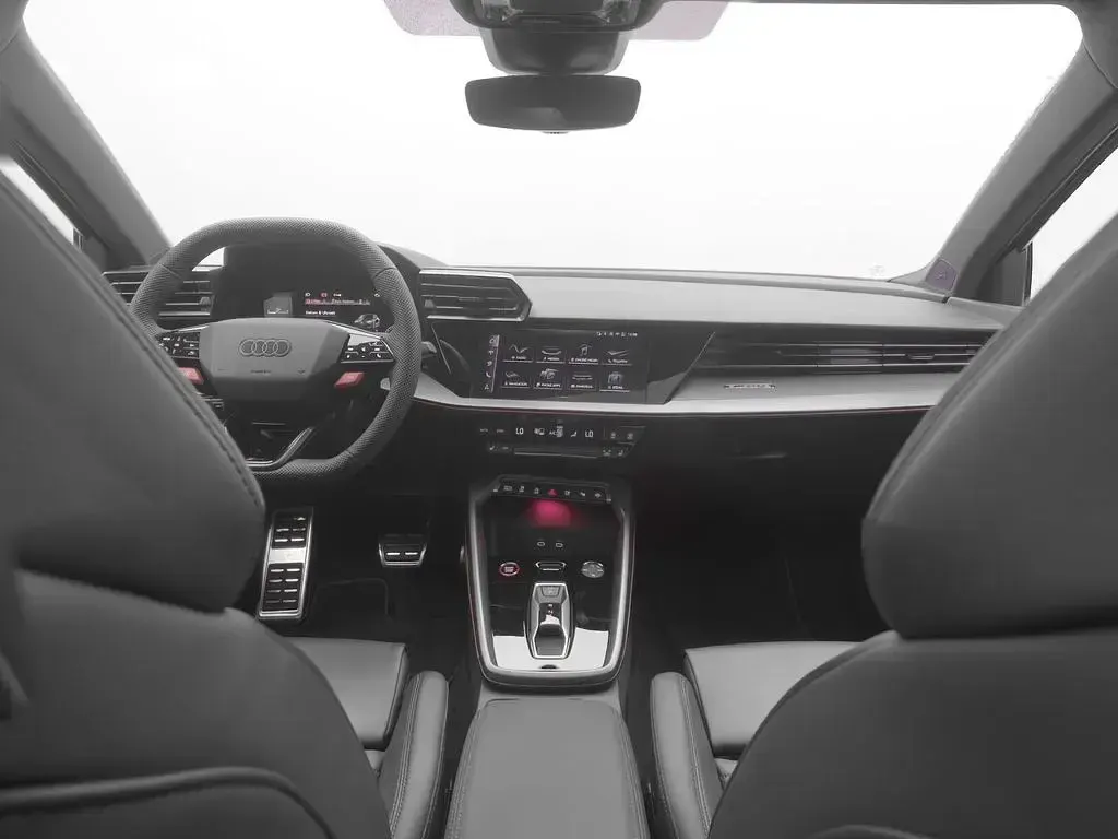 Gebraucht Audi RS3 Sport 400 PS (294 kW) 2025 Mythosschwarz metallic Limousine