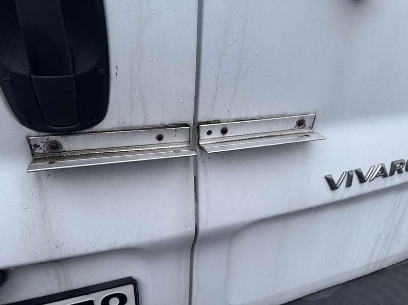 Gebraucht Opel Vivaro Edition 82 PS (60 kW) 2004 Weiß Van / Kleinbus