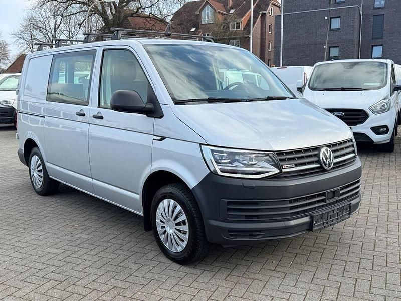 Gebraucht VW Transporter 150 PS (110 kW) 2019 Silber Van