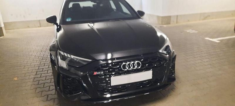 Schwarz Gebraucht 2023 Audi RS3 Ambiente Limousine | 56.900 € (Fairer Preis) - Bild 1/4