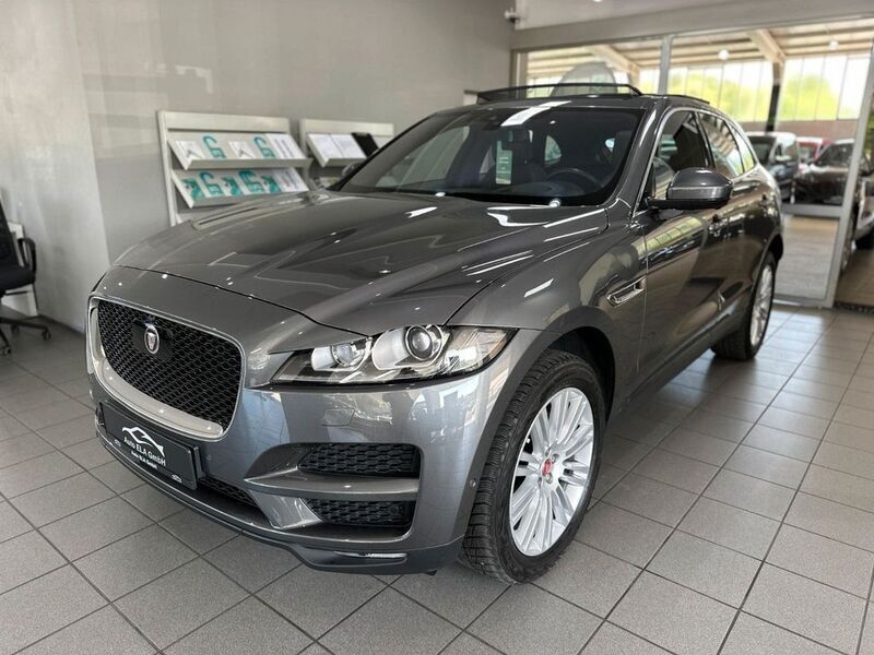 Grau Gebraucht 2017 Jaguar F-Pace SUV | 37.490 € (Teuer) - Bild 1/4