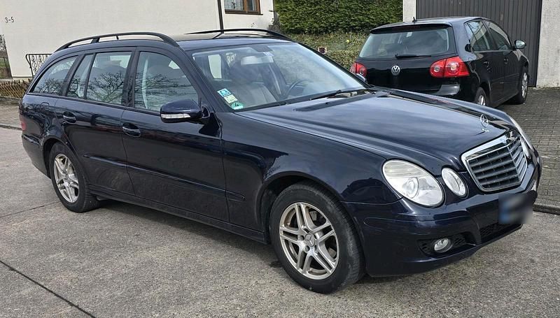 Gebraucht Mercedes E220 170 PS (125 kW) 2007 Blau Kombi