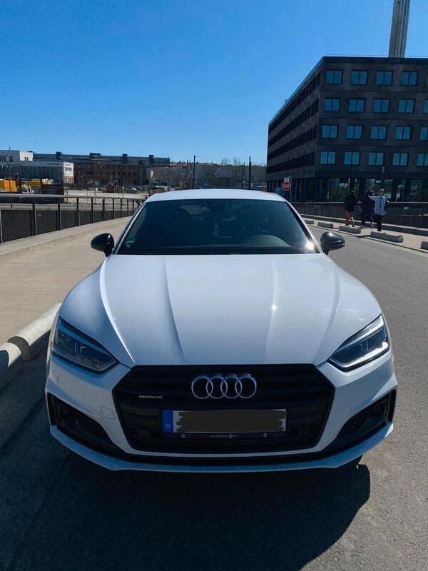 Weiß Gebraucht 2017 Audi A5 Sportback Sport Limousine | 22.900 € (Fairer Preis) - Bild 1/4