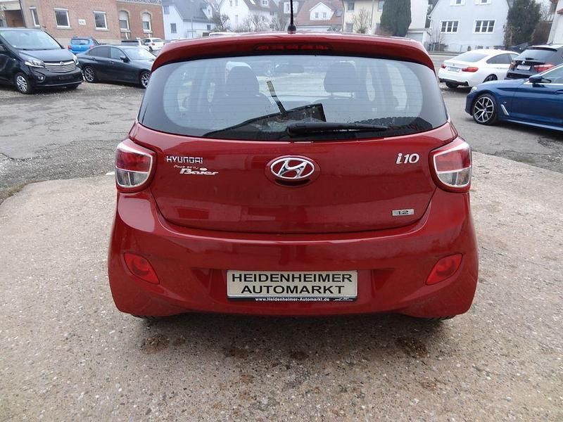 Gebraucht Hyundai i10 Edition 87 PS (63 kW) 2014 Red passion / mic Kleinwagen
