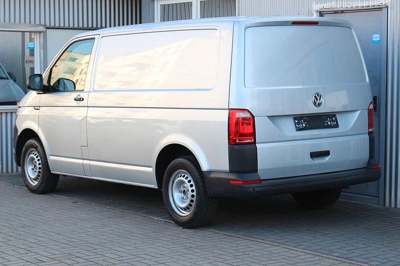 Gebraucht VW Transporter 102 PS (75 kW) 2019 Silber Van